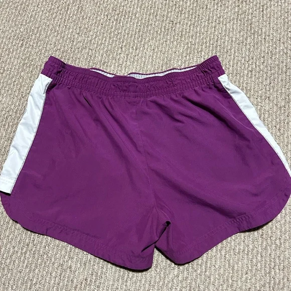 Nike athletic shorts - Picture 2 of 3